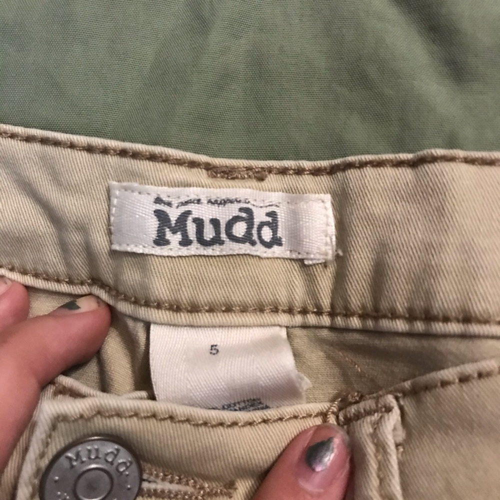 Shorts - Picture 2 of 3